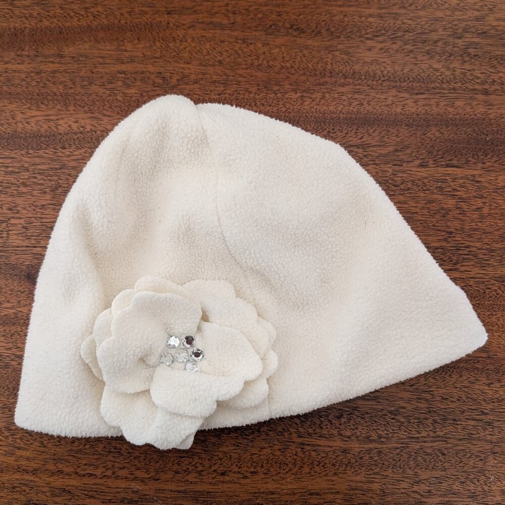 GapKids Girls Boys Ivory Soft Fleece Flower Hat Toque Beanie Sparkle - S/M